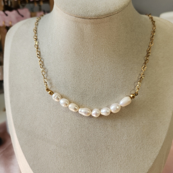Gold Freshwater Pearls Necklace - Picture 1 of 6